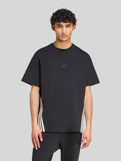 adidas Sportswear T-shirt o kroju relaxed fit z czystej bawełny Czarny 3