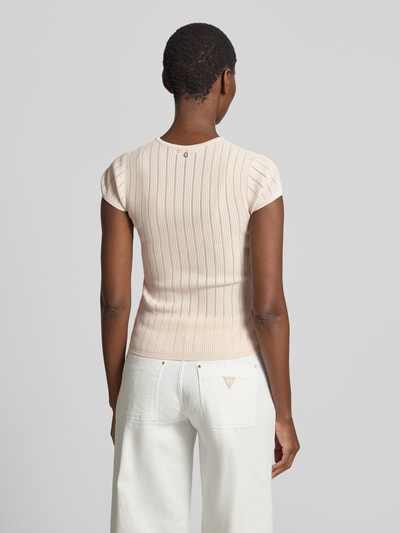 GUESS T-Shirt in Pointelle-Optik mit Rundhalsausschnitt Beige 5