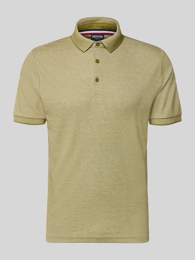 Produktfoto, Slim Fit Poloshirt mit Label-Detail von HECHTER PARIS aus Baumwollmischung, helloliv, Polokragen, elastische Abschlüsse.