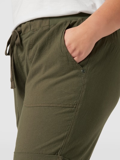 KAFFE Curve Szorty PLUS SIZE z bocznymi, wpuszczanymi kieszeniami Khaki 3