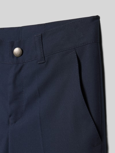 Produktfoto, Stoffhose mit französischen Eingrifftaschen von G.O.L., dunkelblau, glatte Textur, Bundfalten, Detailaufnahme, Material-Mix mit Viskose-Anteil