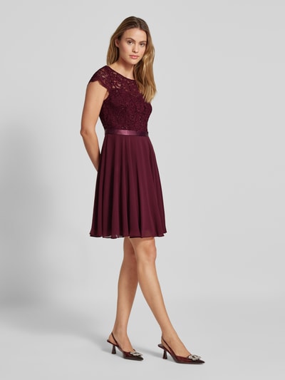 Jake*s Cocktail Cocktailkleid mit Häkelspitze Bordeaux 1