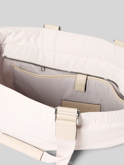 STUDIO BERLIN Handtasche mit Label-Badge Modell 'SCHÖNEBERG' Hellgrau 5