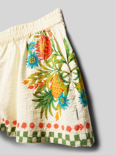 Produktfoto, Shorts im Allover-Look mit elastischem Bund von Garcia aus Viskose-Mix, florales Muster in Creme, Orange und Grün, Regular Fit, Bundweite 31 cm bei Größe 140