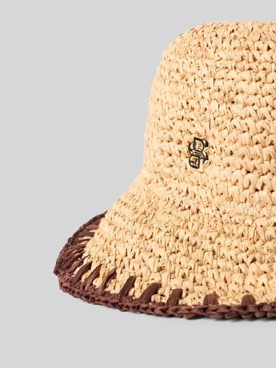 Produktfoto, Strohhut aus Raphia Modell 'DANIKA-CR' von BOSS in Two Tone Optik mit Kontrast-Detail, rau strukturierte Oberfläche.