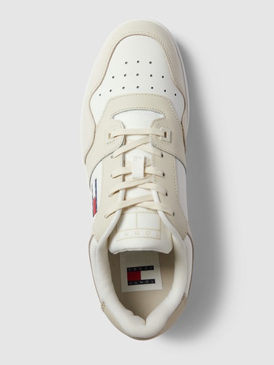 Tommy Jeans Sneaker in Two-Tone-Machart Beige 3