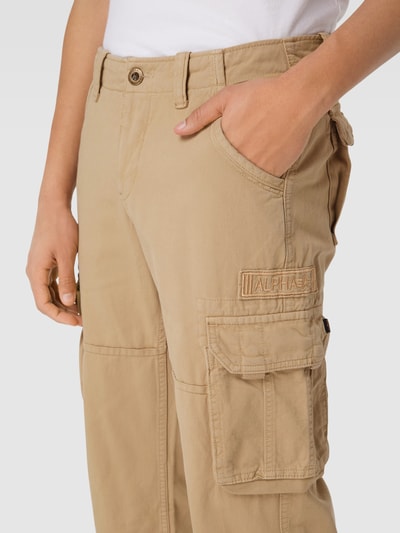 Alpha Industries Flared Cut Cargohose mit Label-Patch Modell 'JET' Beige 3