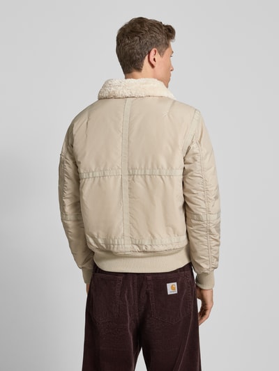 Alpha Industries Bomberjacke mit Reißverschluss und Label-Patch Offwhite 5