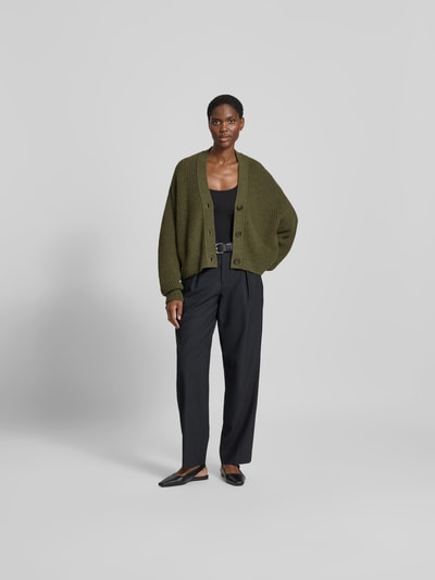 Closed Oversized Cardigan mit V-Ausschnitt Khaki 1