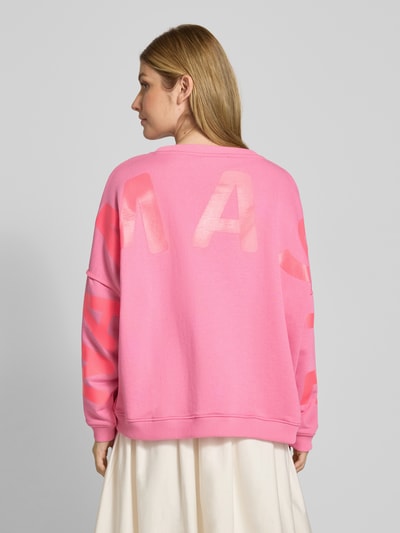 miss goodlife Sweatshirt mit Ziersteinbesatz und Rundhalsausschnitt Rosa 5