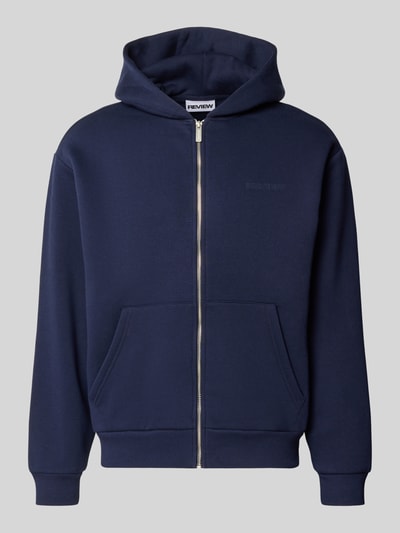 Produktfoto, Sweatjacke aus Baumwoll-Mix von REVIEW in Dunkelblau, lockere Passform, Kängurutasche, gerippte Abschlüsse, Frontansicht