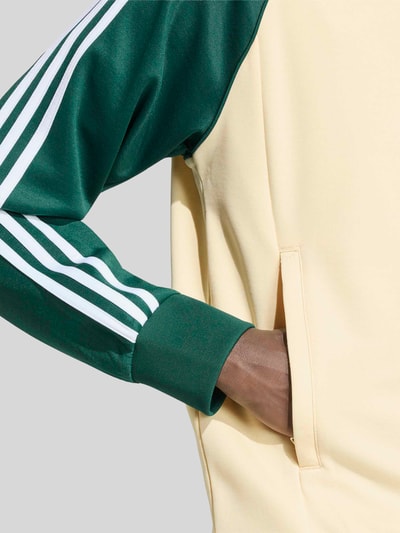 adidas Originals bluza rozpinana o kroju regular fit z domieszką bawełny Złamany biały 3