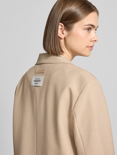 Karo Kauer Długi żakiet o kroju oversized z naszywką z logo na tyle Beżowy 3
