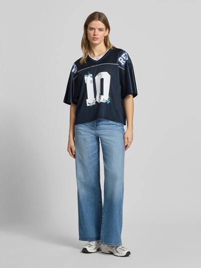 REVIEW T-Shirt mit V-Ausschnitt Dunkelblau 1