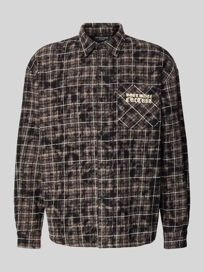 Produktfoto, Regular Fit Freizeithemd mit Label-Print von Don't Waste Culture aus reiner Baumwolle, kariertes Muster in Braun und Schwarz, Button-Down, Kentkragen, Brusttasche mit Label-Print, 75 cm Rückenlänge, 55 cm Schulterbreite, 60 cm Ärmellänge