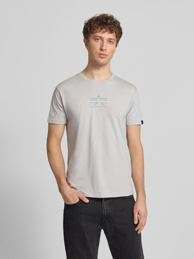 Alpha Industries t-shirt z detalem z logo Jasnoszary 4