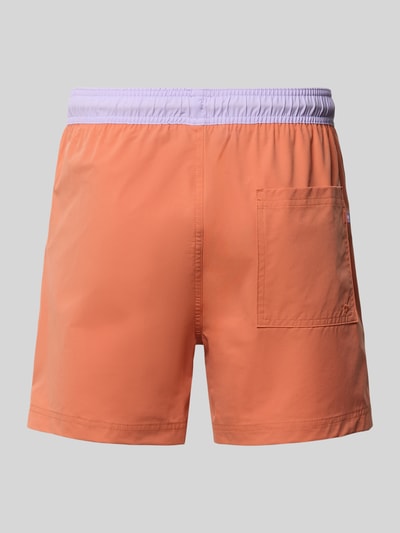 Produktfoto, Badeshorts mit Gesäßtasche Modell 'MAUI' von JACK & JONES in Orange mit elastischem Bund, Label-Detail und Logo-Print, Loose-Fit