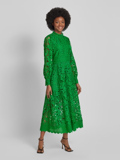 Copenhagen Muse Maxi jurk met broderie anglaise, model 'LALY' Groen - 1