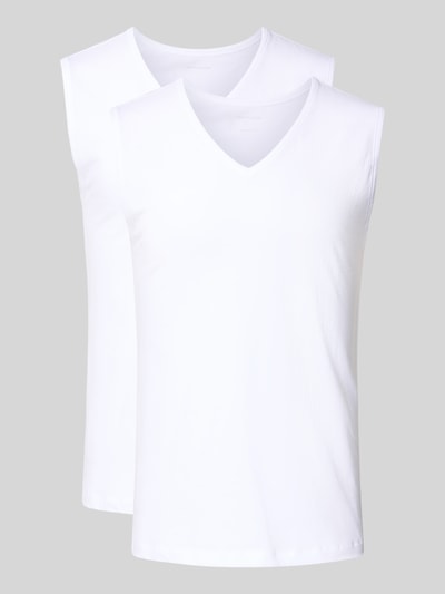 Produktfoto, Tanktop mit V-Ausschnitt im 2er-Pack von Schiesser aus weißem Baumwoll-Elasthan-Mix, Slim Fit, klare Linien, glatte Oberfläche