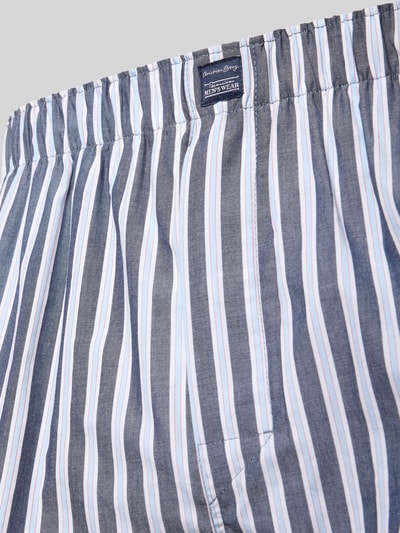 Produktfoto, Boxershorts mit elastischem Bund im 2er-Pack von Christian Berg Men aus Baumwoll-Mix mit Bio-Baumwoll-Anteil, lockerer Schnitt, elastischer Bund, Label-Detail, gestreiftes Design in Blau und Weiß