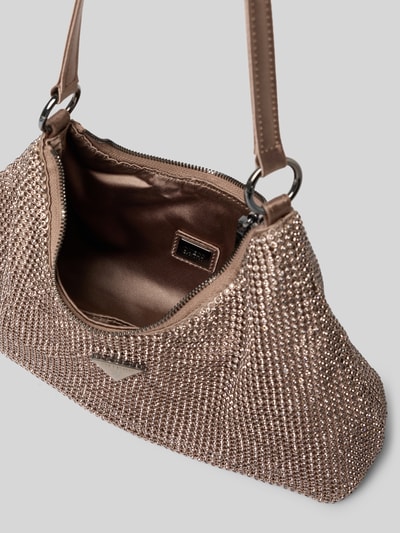 Produktfoto, Shoulder Bag mit Strassstein-Besatz von GUESS in Braun, feine Strassstein-Textur, Logo-Detail, Hauptfach mit Reißverschluss
