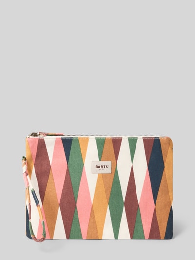 Produktfoto, Clutch mit Logo-Patch Modell 'Juno' von Barts, bunte Rauten in Rosa, Weiß, Braun, Beige und Dunkelblau, Baumwolle, Reißverschluss, rechteckige Form, glatte Textur, Damen Clutch, Maße 31x32x1 cm.