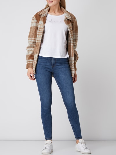 Vero Moda Jeansy o kroju skinny fit z bawełną ekologiczną model ‘Loa’  Jeansowy niebieski 1