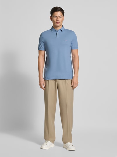 Tommy Hilfiger Koszulka polo o kroju regular fit z mieszanki bawełny i elastanu Jasnoniebieski 1
