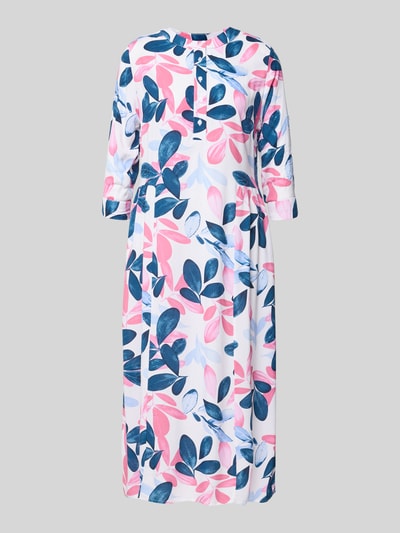 Produktfoto, midi-jurk van zuiver viscose, recht model, all-over look met roze en blauwe bladvormen, ronde hals, knoopsluiting, 3/4-mouwen, ruglengte maat S 115 cm, borstwijdte 51 cm, mouwlengte 42 cm, Midikleid aus Viskose mit 3/4-Arm Modell 'Ma44ilin' van ZABAIONE.