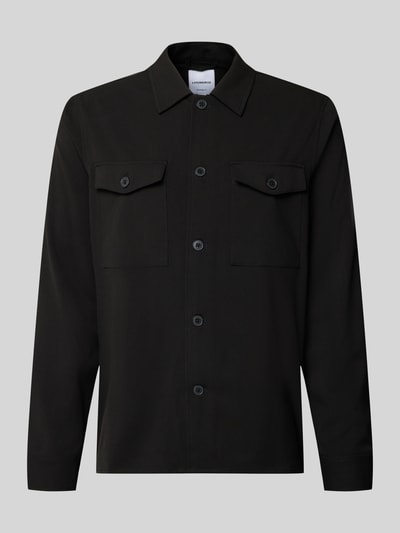 Produktfoto, Relaxed Fit Hemdjacke mit Brusttaschen von Lindbergh in Schwarz, Material-Mix mit Viskose-Anteil, Knopfleiste, Kentkragen