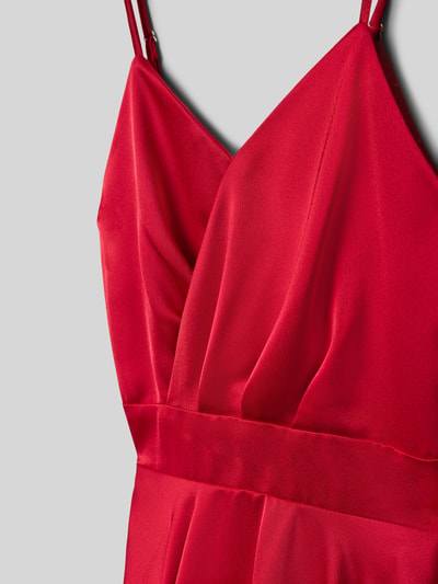 Produktfoto, Regular Fit Minikleid mit gelegten Falten von G.O.L., V-Ausschnitt, verstellbare Spaghettiträger, rote glatte Textur
