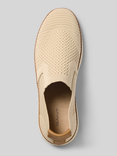 Produktfoto, Sneaker mit Strukturmuster Modell 'San Prep' von Gant in Beige, abgerundete Form, Label-Detail, strukturierte Sohle, Herren, Absatzhöhe 4 cm, Schafthöhe und Schaftweite je 7 cm, dezente Strukturen und glatte Textur.
