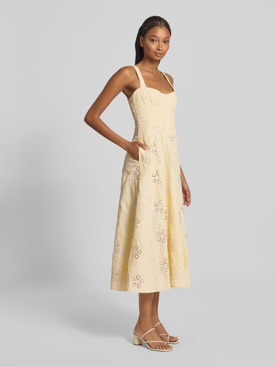 Bardot Cocktailjurk met broderie anglaise, model 'LILAH' Lichtgeel - 1