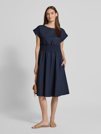 Christian Berg Woman Selection Knielanges Kleid mit Smok-Details Marine 1