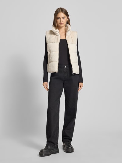 Only Kamizelka pikowana o kroju regular fit z obszyciem ze sztucznego futra model ‘WANJA’ Écru 1