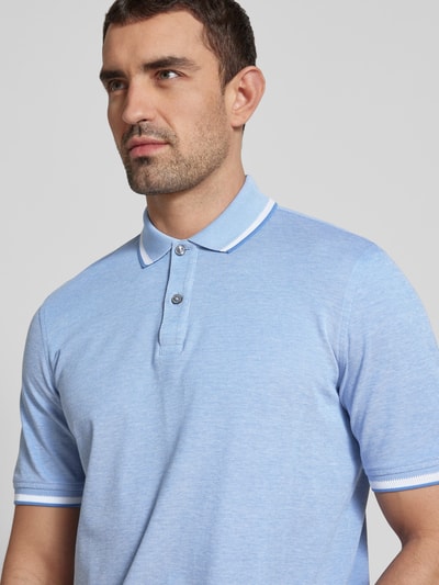 bugatti Poloshirt mit Label-Detail Hellblau 3