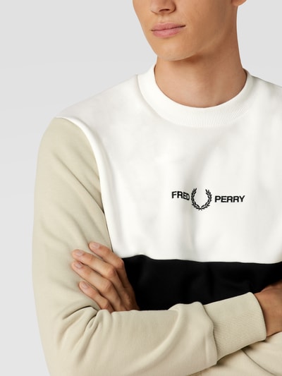 Fred Perry Sweatshirt im Colour-Blocking-Design Sand 3