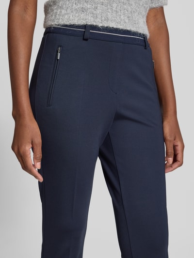 Raphaela By Brax Spodnie materiałowe o kroju slim fit z zakładkami w pasie model ‘Lillyth’ Granatowy 3
