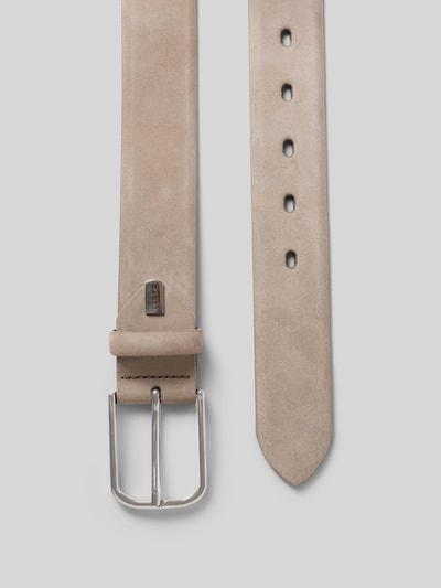 Produktfoto, Ledergürtel mit Dornschließe von LLOYD, echtes beiges Leder, klassische Form, Label-Detail, 3 cm breit, matte Textur