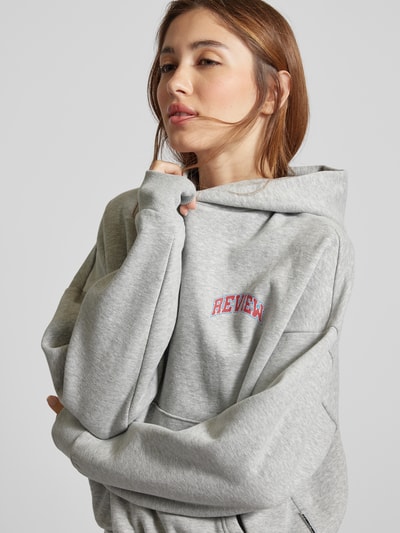 Review Hoodie mit Label-Print Hellgrau Melange 3