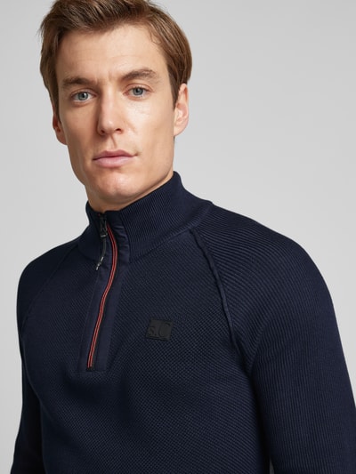 s.Oliver RED LABEL Regular Fit Strickpullover aus reiner Baumwolle mit Troyer-Kragen Dunkelblau 3