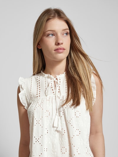 Only Blousetop met broderie anglaise, model 'REVA LIFE' Offwhite - 3