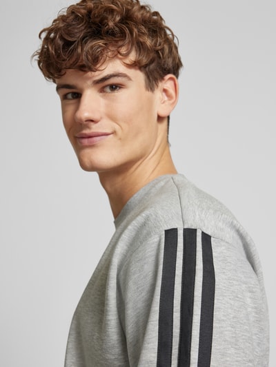 ADIDAS SPORTSWEAR Sweatshirt mit Label-Print Hellgrau 3