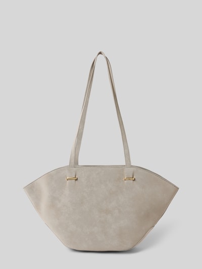 Produktfoto, Shopper in Leder-Optik Modell 'Rena' von Seidenfelt in Beige mit goldfarbenen Details, Hauptfach mit Reißverschluss, glatte Textur, schmale Schulterriemen, Logo-Detail, Breite 46 cm, Länge 24 cm, Tiefe 10 cm, Schulterriemen 68 cm