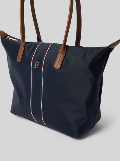 Produktfoto, Henkeltasche mit gestickten Kontraststreifen von Tommy Hilfiger, efekt: jednolity kolor, zamek błyskawiczny, główna przegroda, przegródka zapinana na zamek błyskawiczny wewnątrz, aplikacja z logo z metalu, detale: paski w kontrastowym kolorze