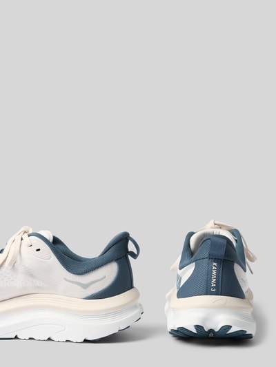 Produktfoto, Sneaker mit Logo-Detail Modell 'Kawana' von HOKA, Weiß und Blau, profilierte Sohle, abgerundete Passform, Damen, Schnürverschluss, Absatzhöhe 4 cm, Schafthöhe 6 cm, Schaftweite 10 cm