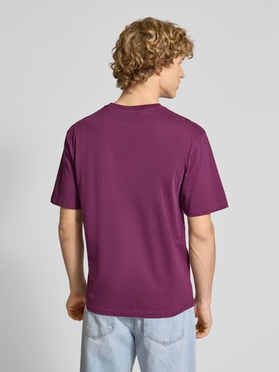 REVIEW Regular Fit T-Shirt mit Rundhalsausschnitt Pflaume 5