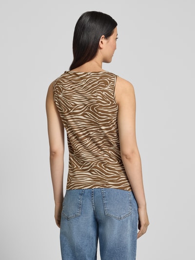Vrouwenmodel draagt Regular Fit Top uit puur katoen van Armedangels met bruin-beige zebrapatroon, dames top, volledig zicht achterkant