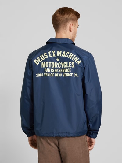 DEUS EX MACHINA Trainingsjacke mit Label-Print Modell 'Venice Coach' Blau 5