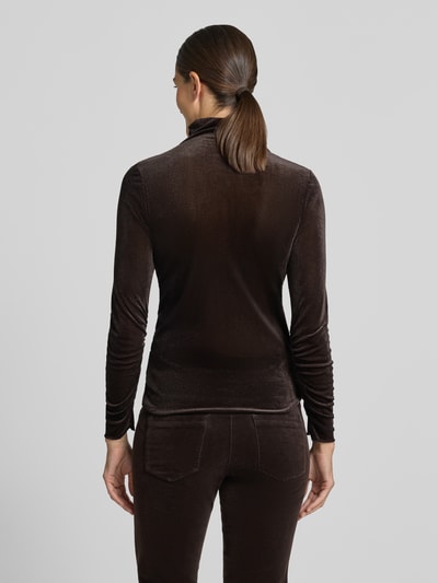 Vrouwenmodel draagt Longsleeve met Plooien en Opstaande kraag van Luisa Cerano, Materiaalmix met stretch, slim fit, ruglengte maat 36: 63 cm, Ganzkörperansicht Rückansicht